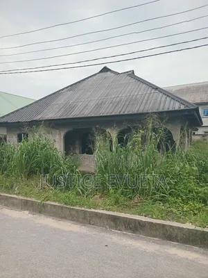 3bdrm House in Prince St Otokutu, Warri for sale