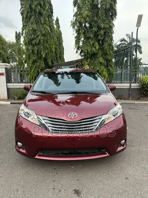 Toyota Sienna XLE 7-Passenger 4dr Minivan AWD (3.5L 6cyl 6A) 2014 Red