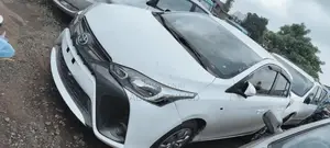 Toyota Yaris 2018 White