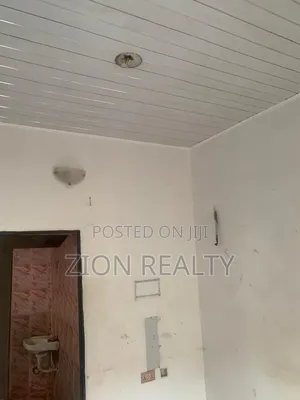 1bdrm Bedsitter in New Road, Awoyaya for rent