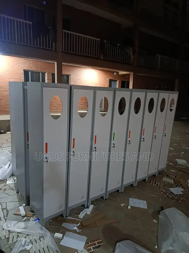 Single Door Locker