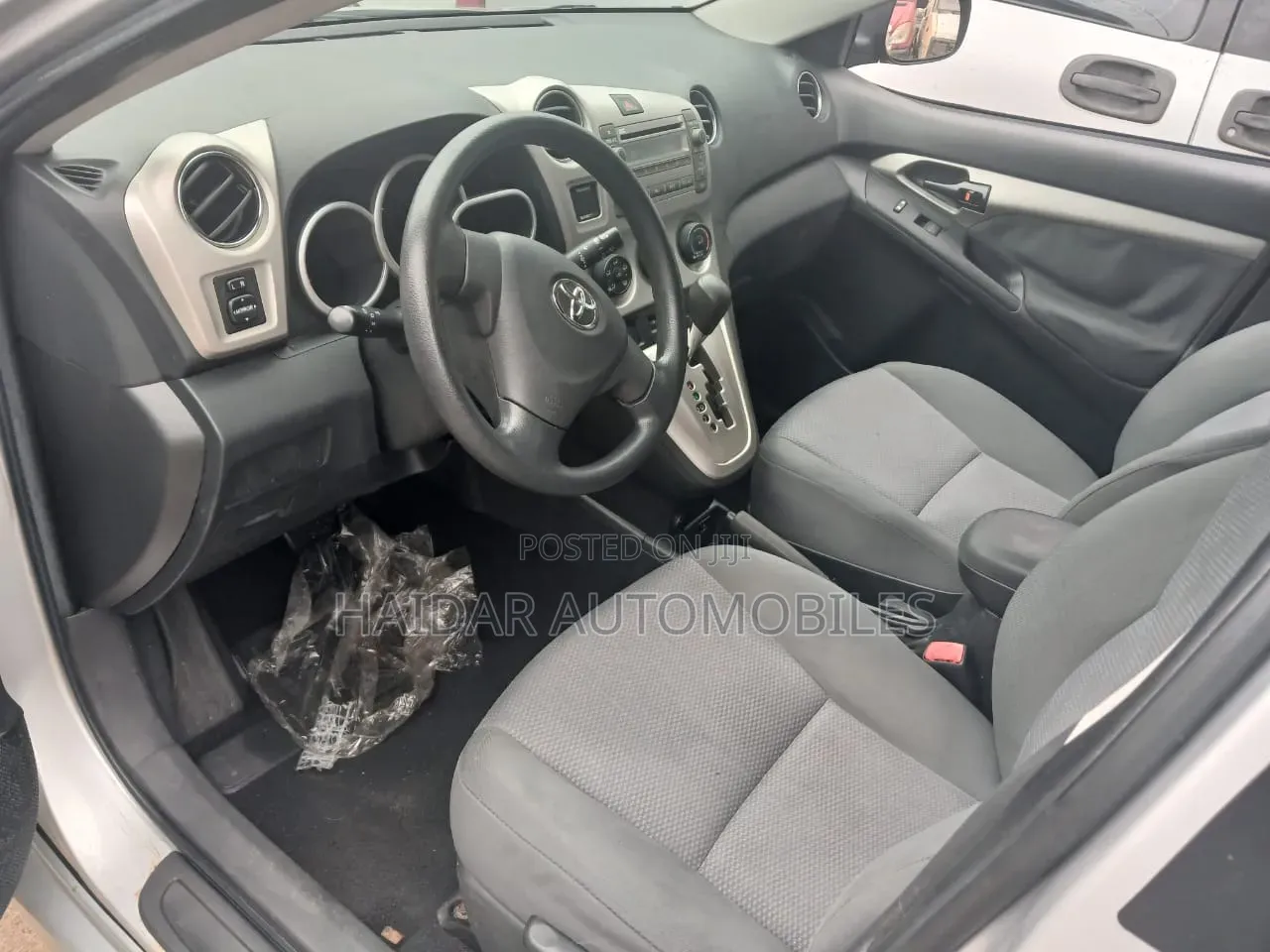 Toyota Matrix 2010 Silver
