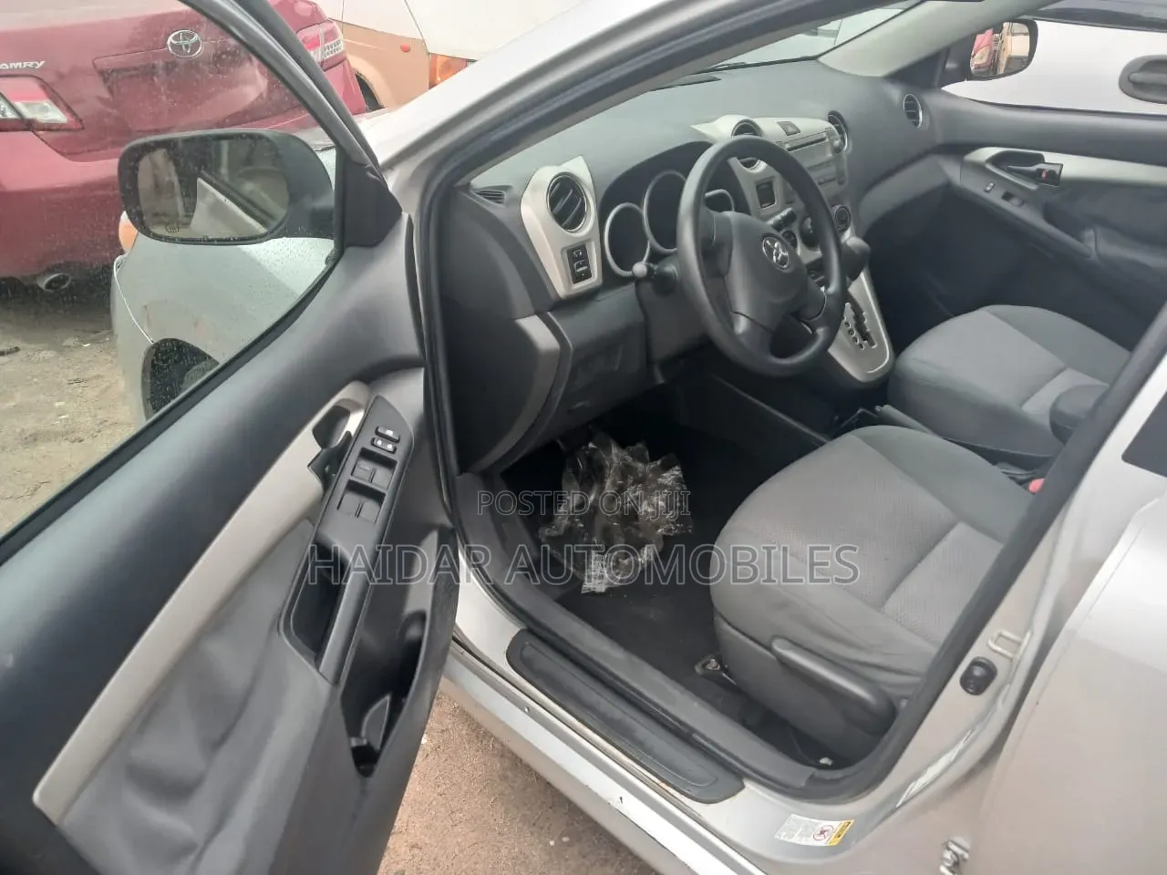 Toyota Matrix 2010 Silver