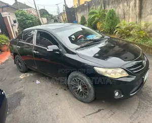 Toyota Corolla LE 4dr Sedan (1.8L 4cyl 4A) 2010 Black