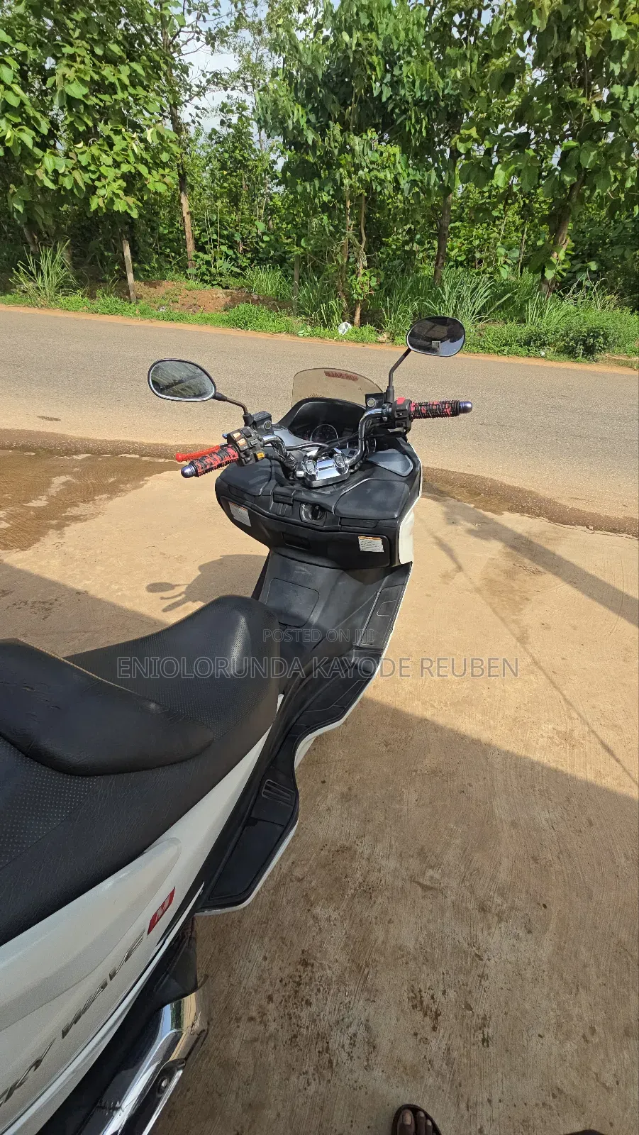 Suzuki 2012 White