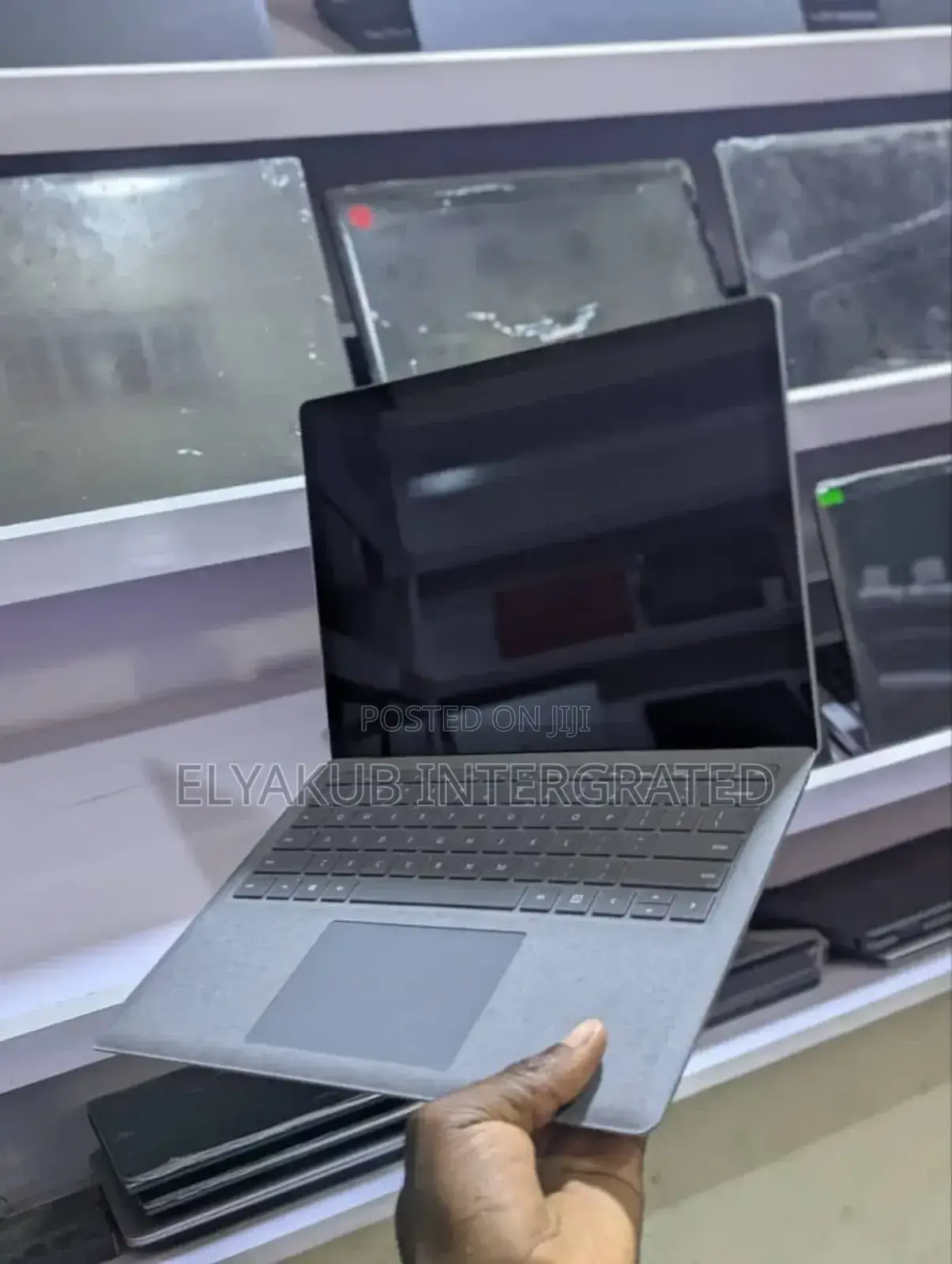 New Laptop Microsoft Surface 16GB Intel Core i7 SSD 256GB