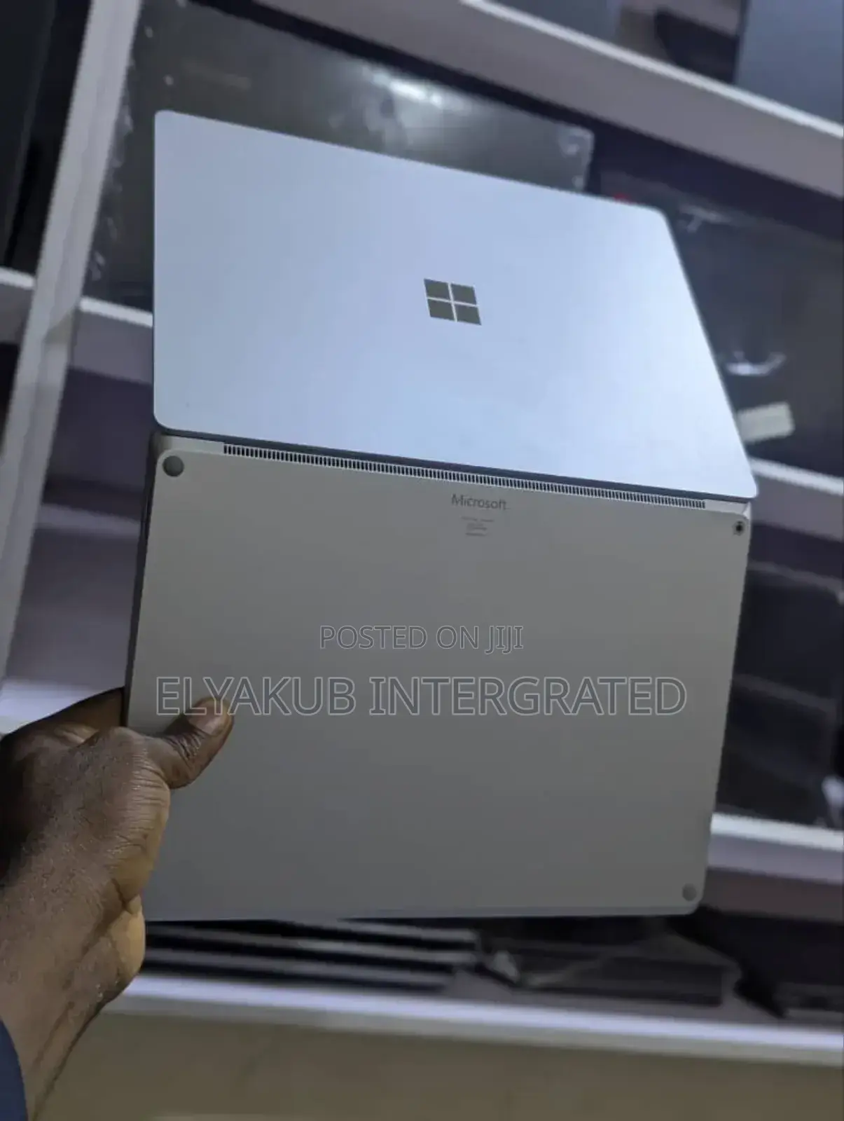 New Laptop Microsoft Surface 16GB Intel Core i7 SSD 256GB