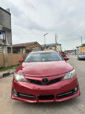 Toyota Camry SE 4dr Sedan (2.5L 4cyl 6A) 2013 Red