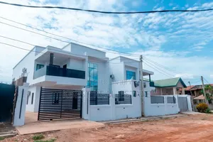 Furnished 3bdrm Duplex in Oroke Estate, Phase for sale