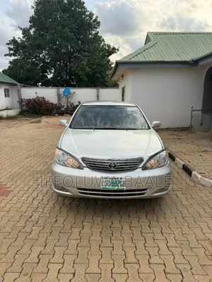 Toyota Camry LE 4dr Sedan (2.4L 4cyl 4A) 2004 Silver