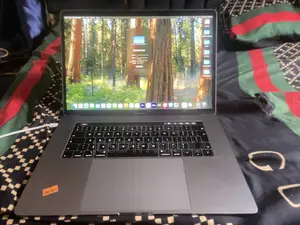 Laptop Apple MacBook Pro 2019 32GB Intel Core i9 SSD 1T