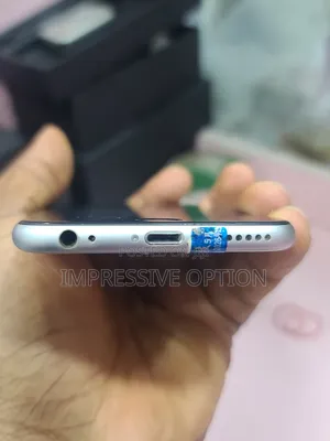 Apple iPhone 6s 64 GB Silver
