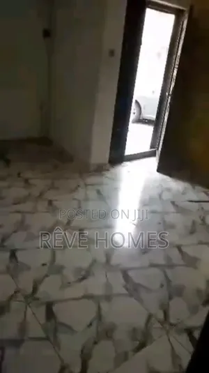 3bdrm Apartment in Phase 2 for rent