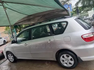 Toyota Avensis Verso 2005 Silver