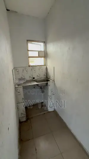 Studio Apartment in Bariga for rent