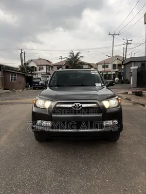 Toyota 4-Runner Limited 4WD 2011 Gray