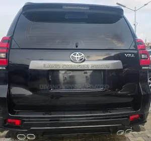 Toyota Land Cruiser Prado 2021 Black