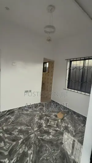 Studio Apartment in Bariga for rent