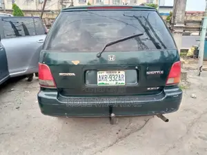 Honda Odyssey 2000 Green