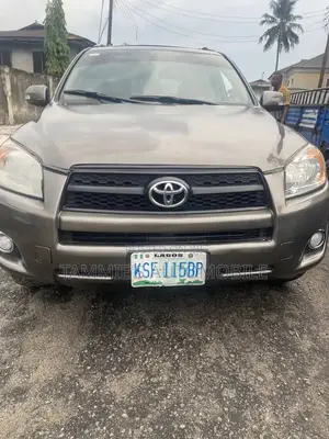 Toyota RAV4 2.5 Limited 2010 Gold