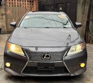 Lexus ES 2013 White