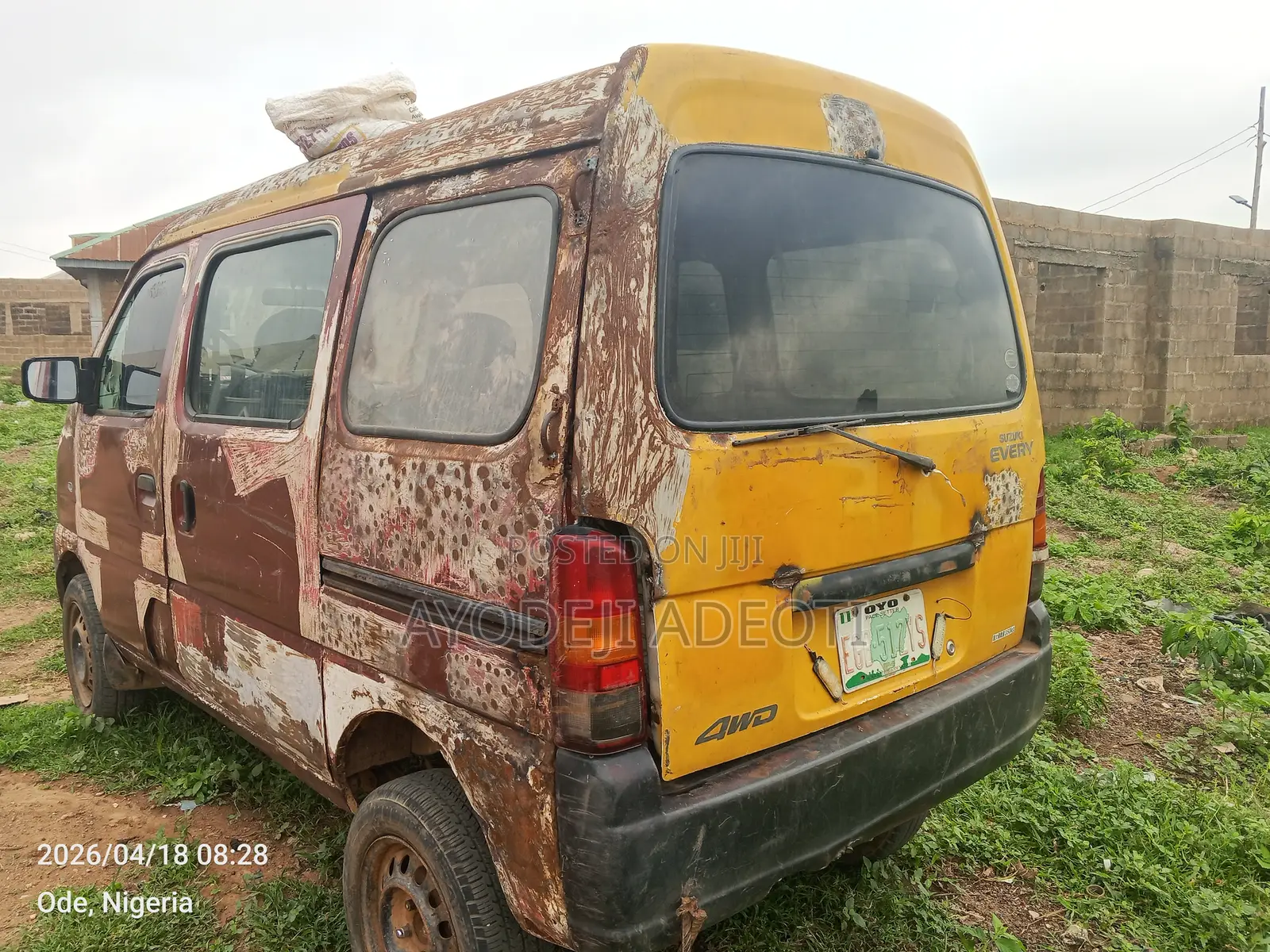 Suzuki APV Minibus 2008 Red