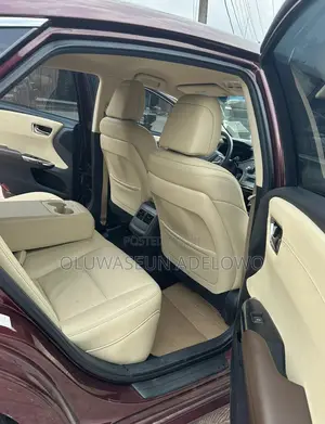 Toyota Avalon XLE FWDSedan (3.6L 6cyl 6A) 2016