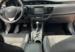 Toyota Corolla S Plus 4dr Sedan (1.8L 4cyl 6M) 2014 Gray