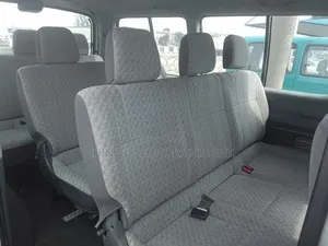 Toyota HiAce 2003 Silver