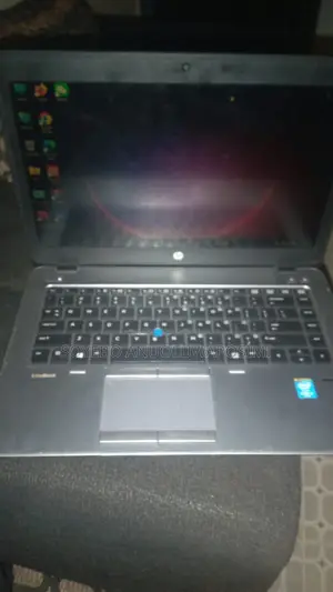 Laptop HP EliteBook 840 G2 8GB Intel Core i5 SSD 250GB