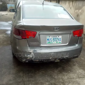 Kia Cerato 2010 Silver