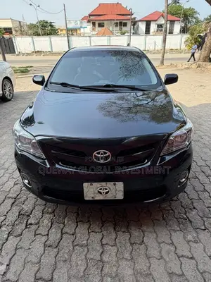 Toyota Corolla LE Special Edition 4dr Sedan (1.8L 4cyl 4A) 2013 Black