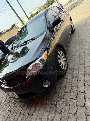 Toyota Corolla LE Special Edition 4dr Sedan (1.8L 4cyl 4A) 2013 Black