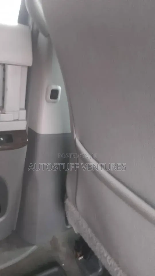Toyota Sienna 2017 Silver