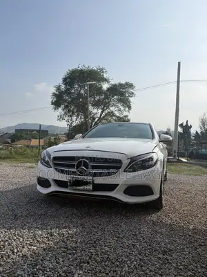 Mercedes-Benz C300 Base 4dr RWD Sedan (2.0L 4cyl 7A) 2015 White