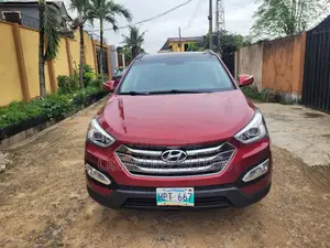Hyundai Santa Fe 2015 Red