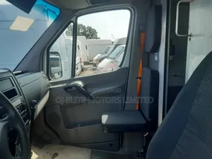 Mercedes-Benz Sprinter 2011 White