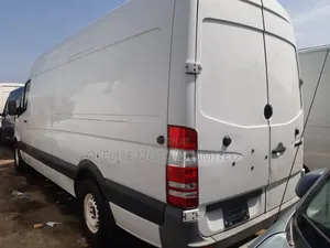 Mercedes-Benz Sprinter 2011 White