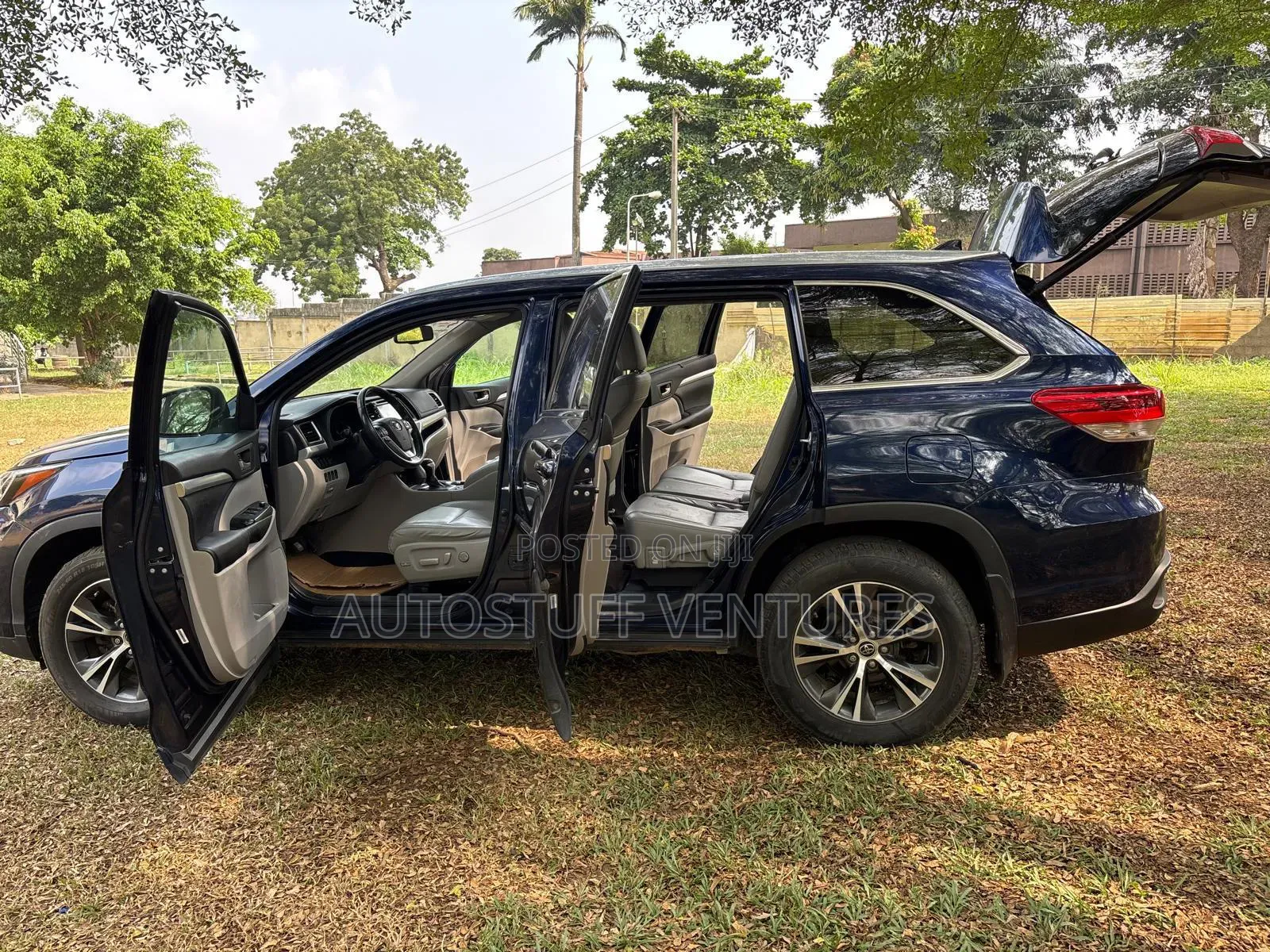 Toyota Highlander 2016 Blue