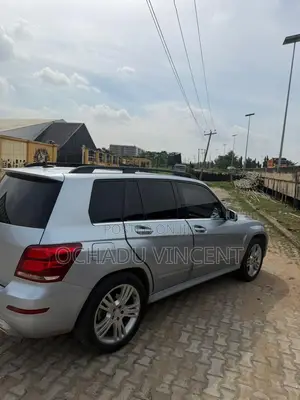Mercedes-Benz GLK-Class 350 2014 Blue