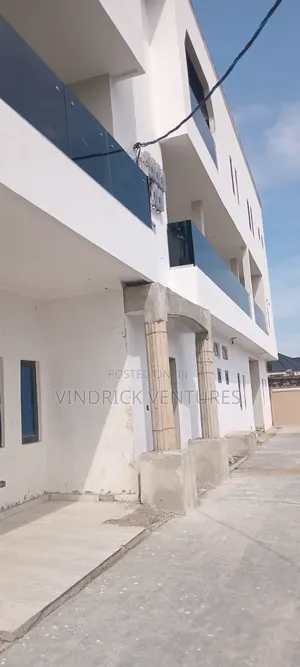 2bdrm Block of Flats in Off Mobil Road Ilaje for rent