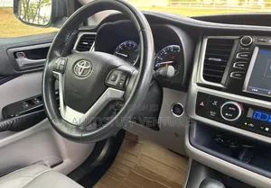 Toyota Highlander 2016 Blue