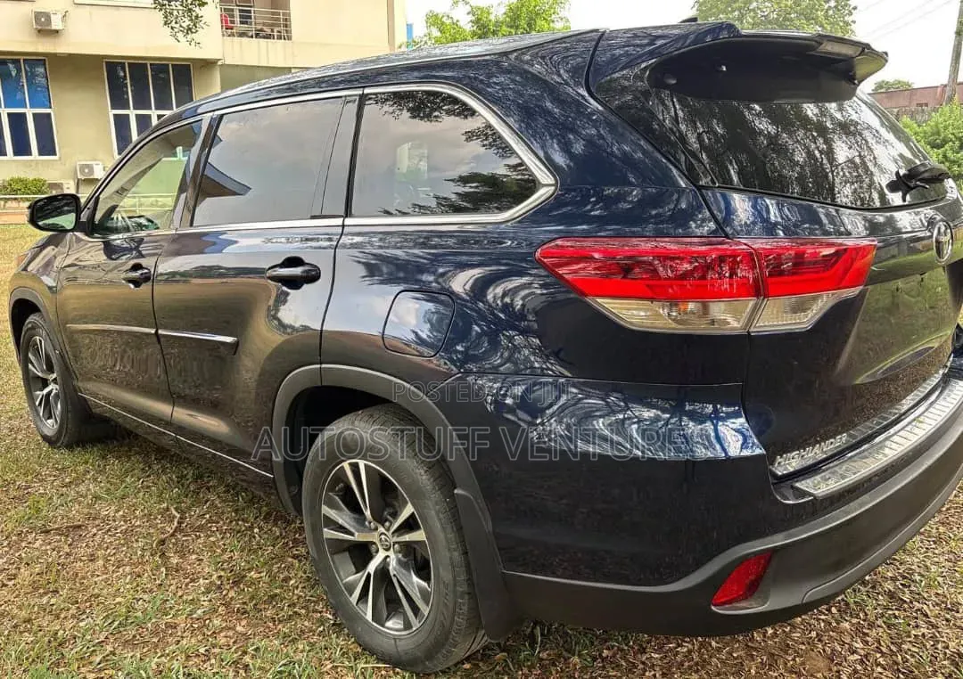 Toyota Highlander 2016 Blue
