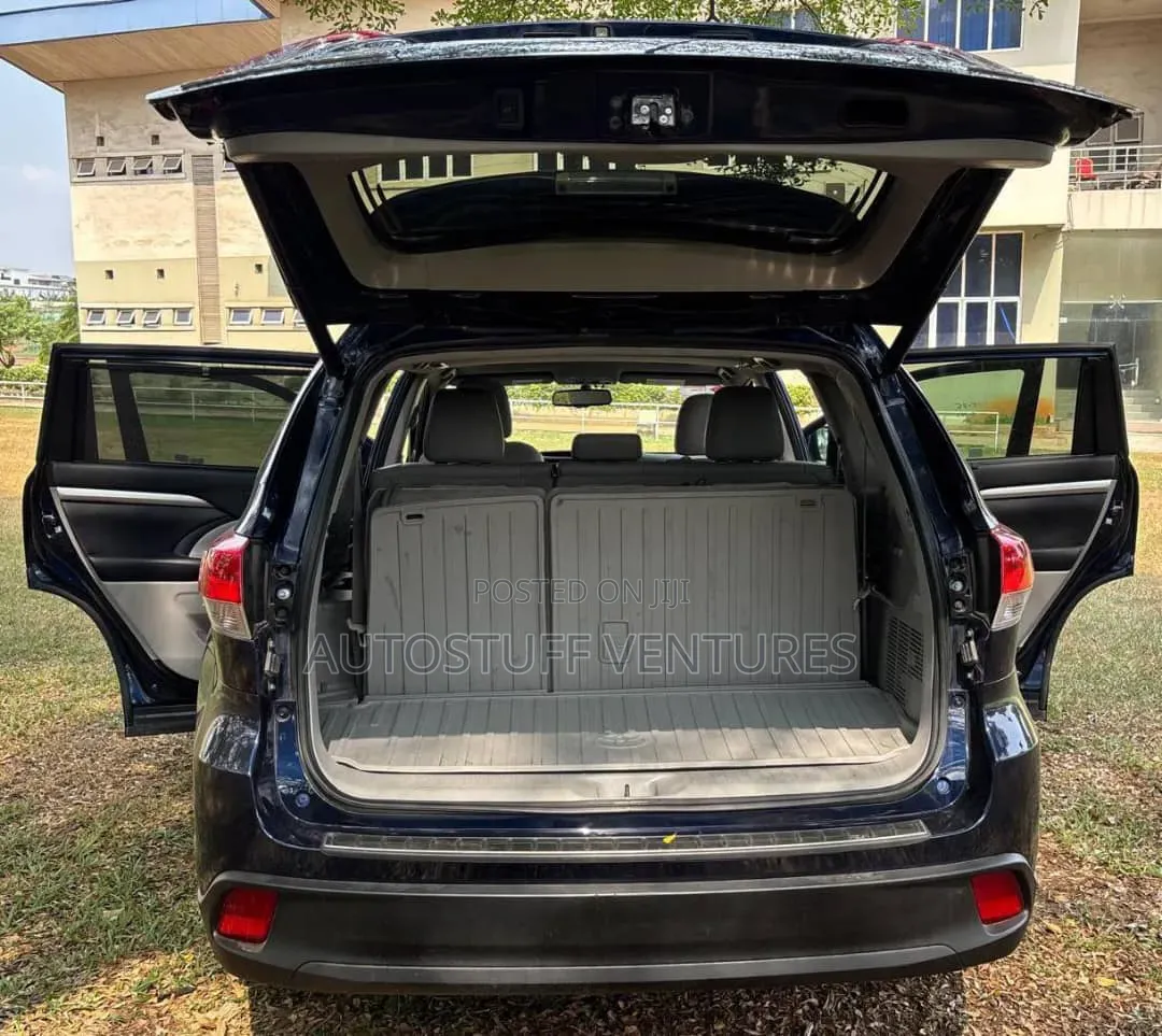 Toyota Highlander 2016 Blue