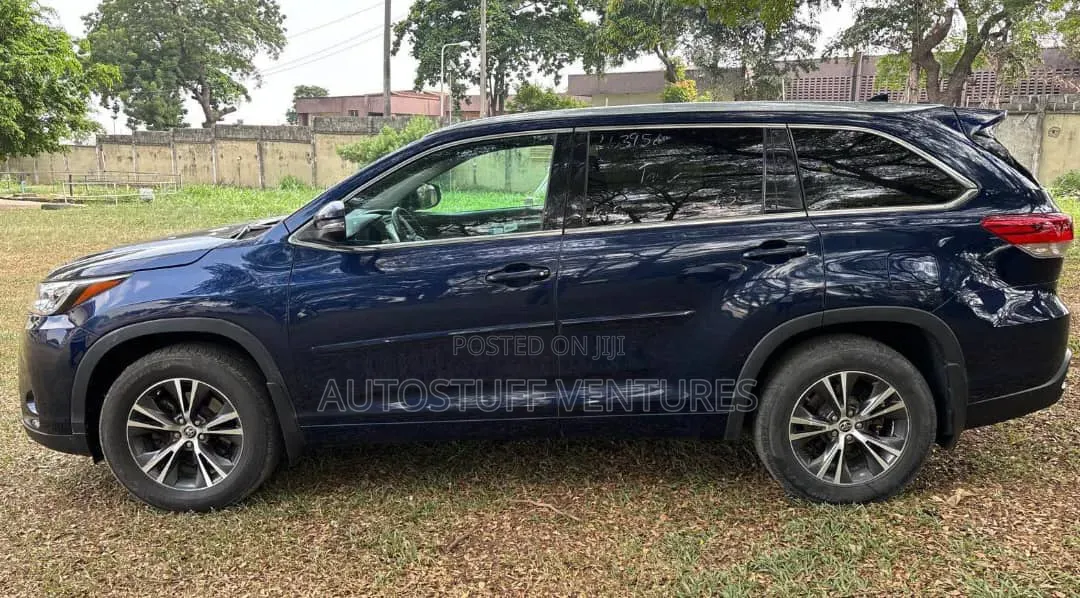 Toyota Highlander 2016 Blue