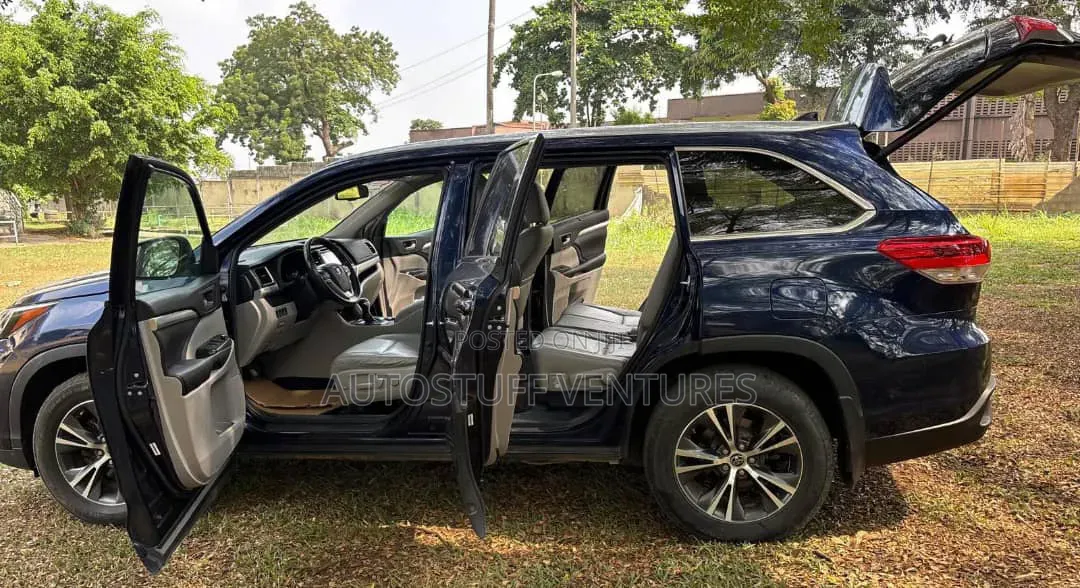 Toyota Highlander 2016 Blue