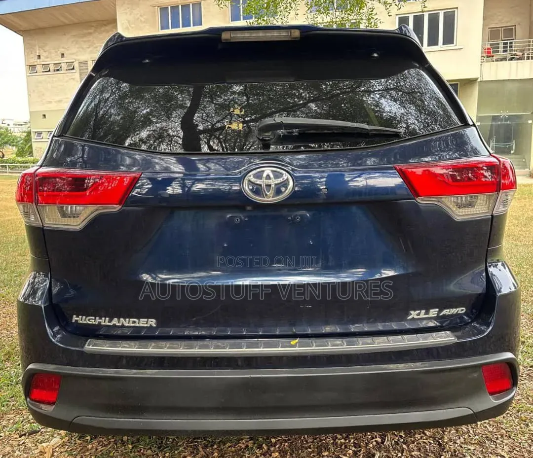 Toyota Highlander 2016 Blue