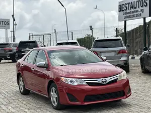 Toyota Camry LE 4dr Sedan (2.5L 4cyl 6A) 2013 Red