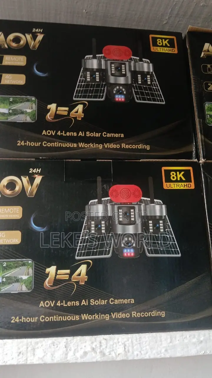 Multi View 4 Lens 3 PTZ Rotating Solar CCTV Camera With Solar Panel