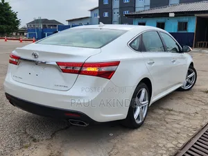 Toyota Avalon Limited Sedan FWD (3.5L 6cyl 6A) 2013 White